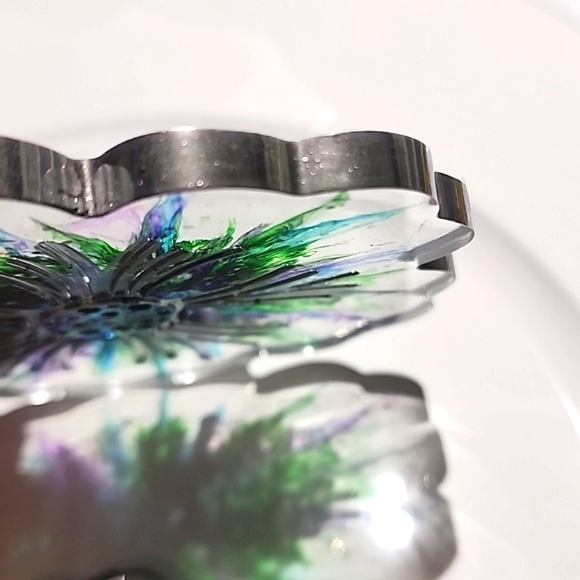 2 Peacock Resin Coasters. Beautiful handmade with love ❤️ Reversible, too!! - Picture 10 of 10